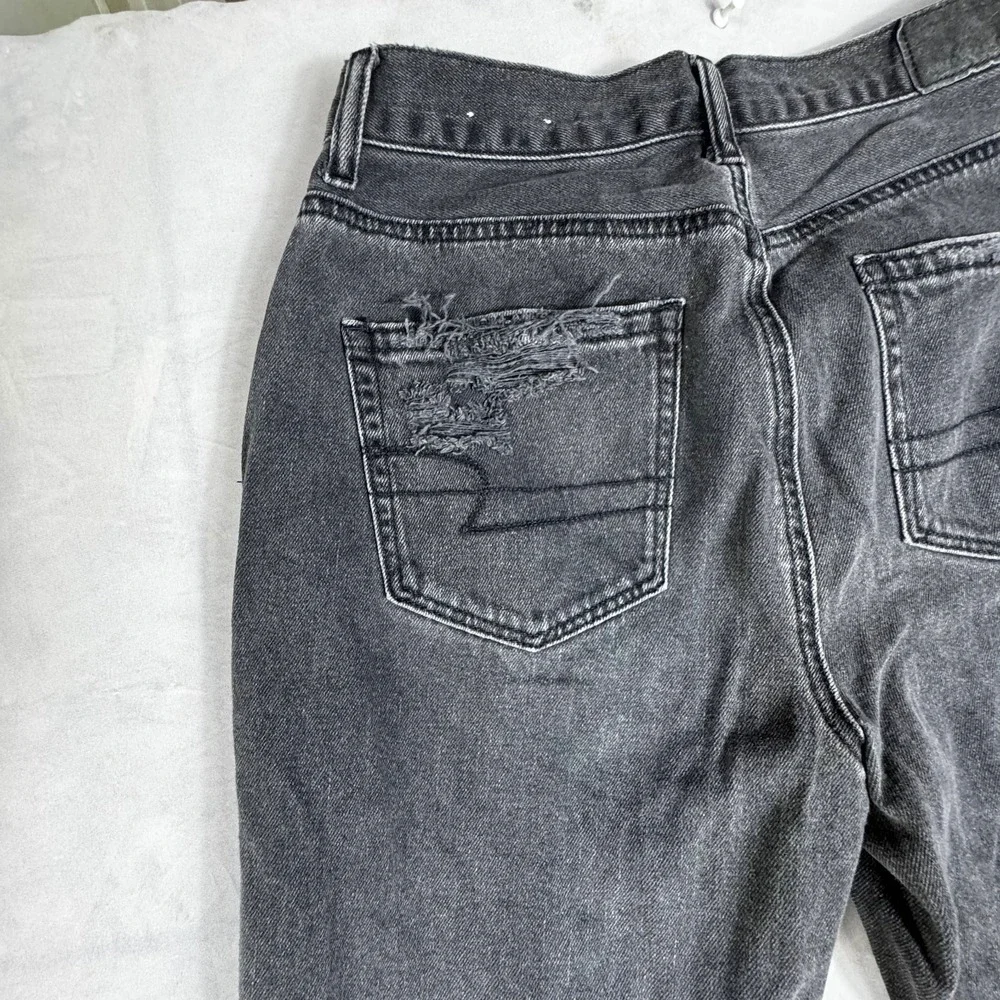 American Eagle Outfitters Womens Distressed Jeans Black Denim Tapered Leg 2‎ Reg